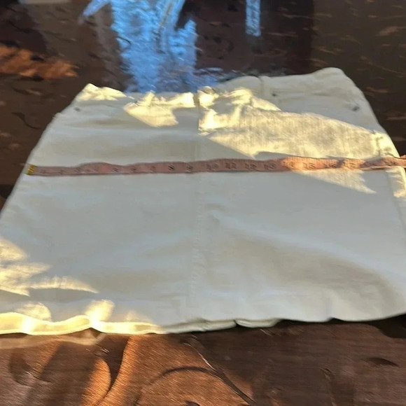 G.H.Bass white denim mini skirt - Picture 3 of 9